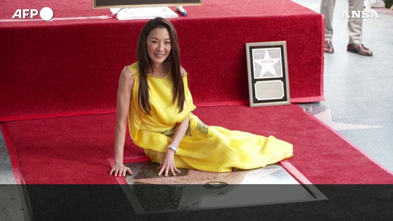 Michelle Yeoh conquista Hollywood: l'attrice Premio Oscar svela la sua stella sulla Walk of Fame