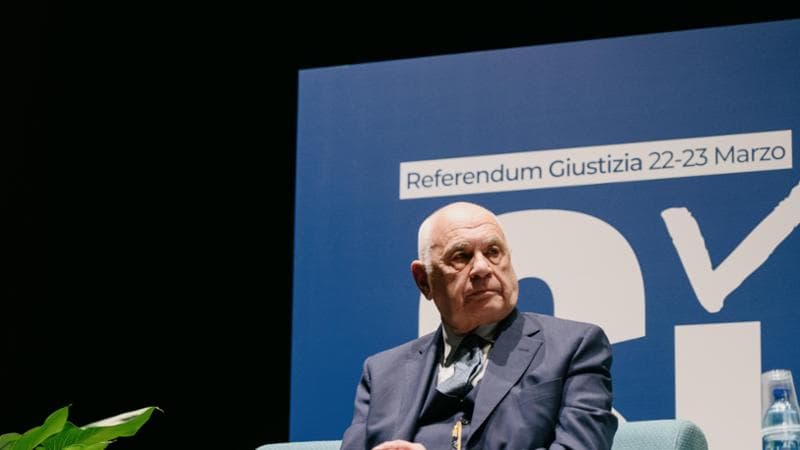 Perugia- teatro del Pavone- il ministro NORDIO e  il presidente emerito della corte costituzionale Antonio Baldassarre illustrano le ragioni del SI al prossimo referendum . (perugia - , <credi