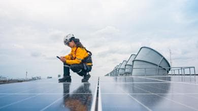 Energia: per gli italiani rinnovabili al top, più dubbi su auto elettriche e cleantech