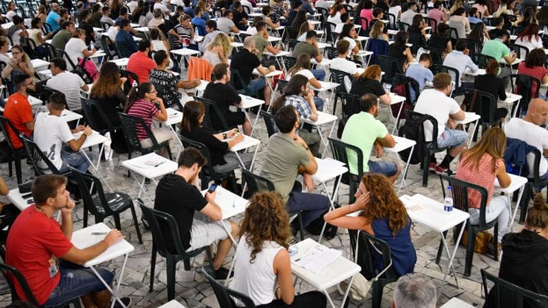Quei santi in paradiso degli aspiranti notai: concorso nella bufera