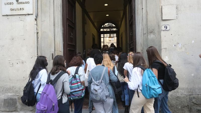 Tempo scaduto, ultimo giorno per scegliere la scuola. Licei già in overbooking