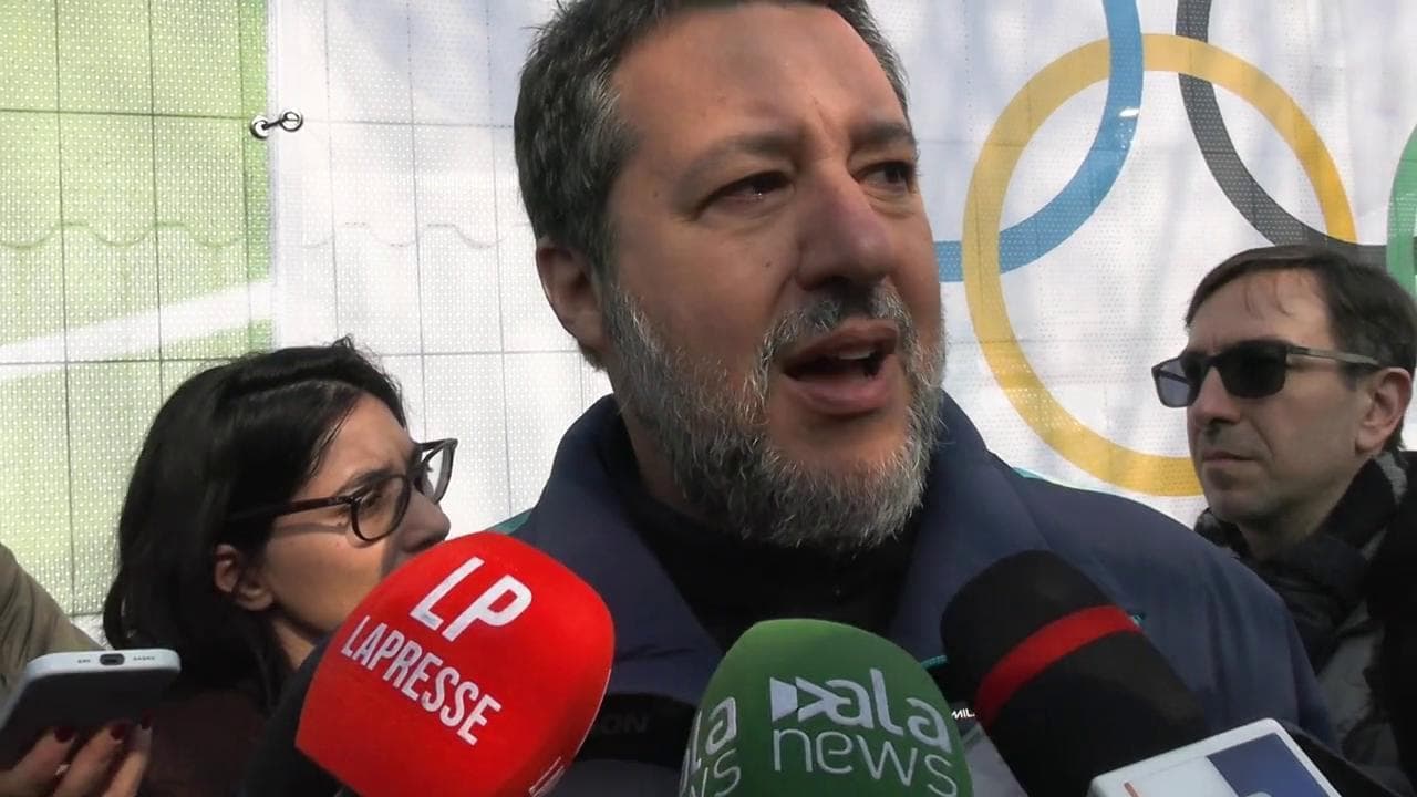 Rogoredo, Salvini: "Sempre con le forze dell'ordine ma chi sbaglia in divisa paghi di più"