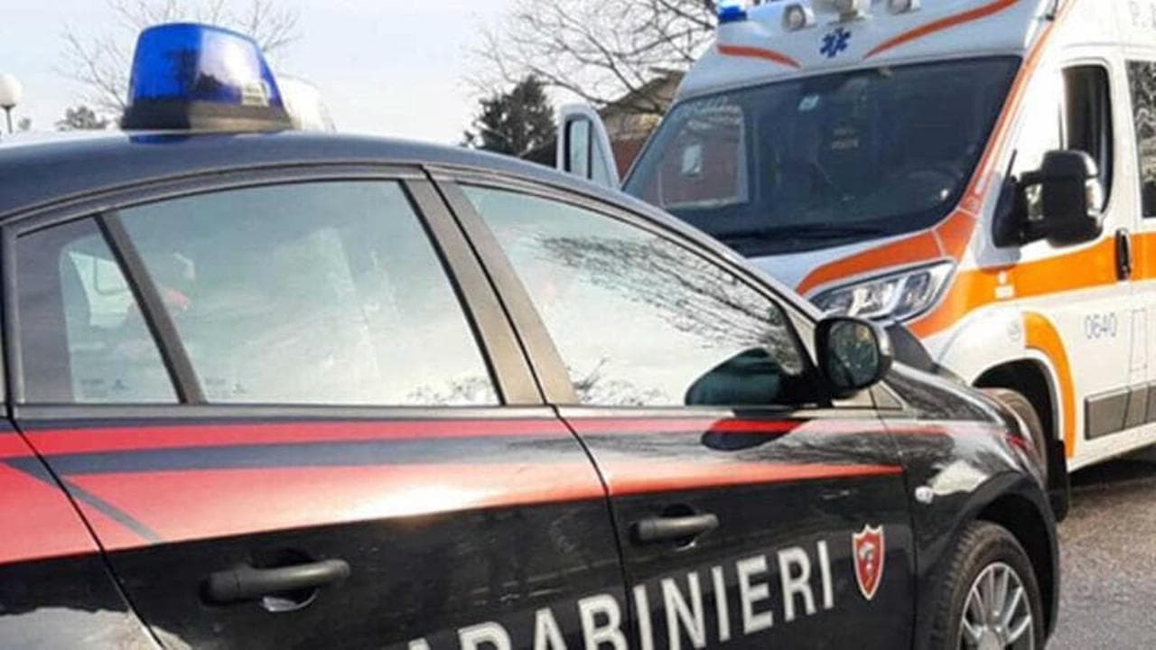 Muore e le occupano la casa: tornati dal funerale i parenti trovano i mobili in strada