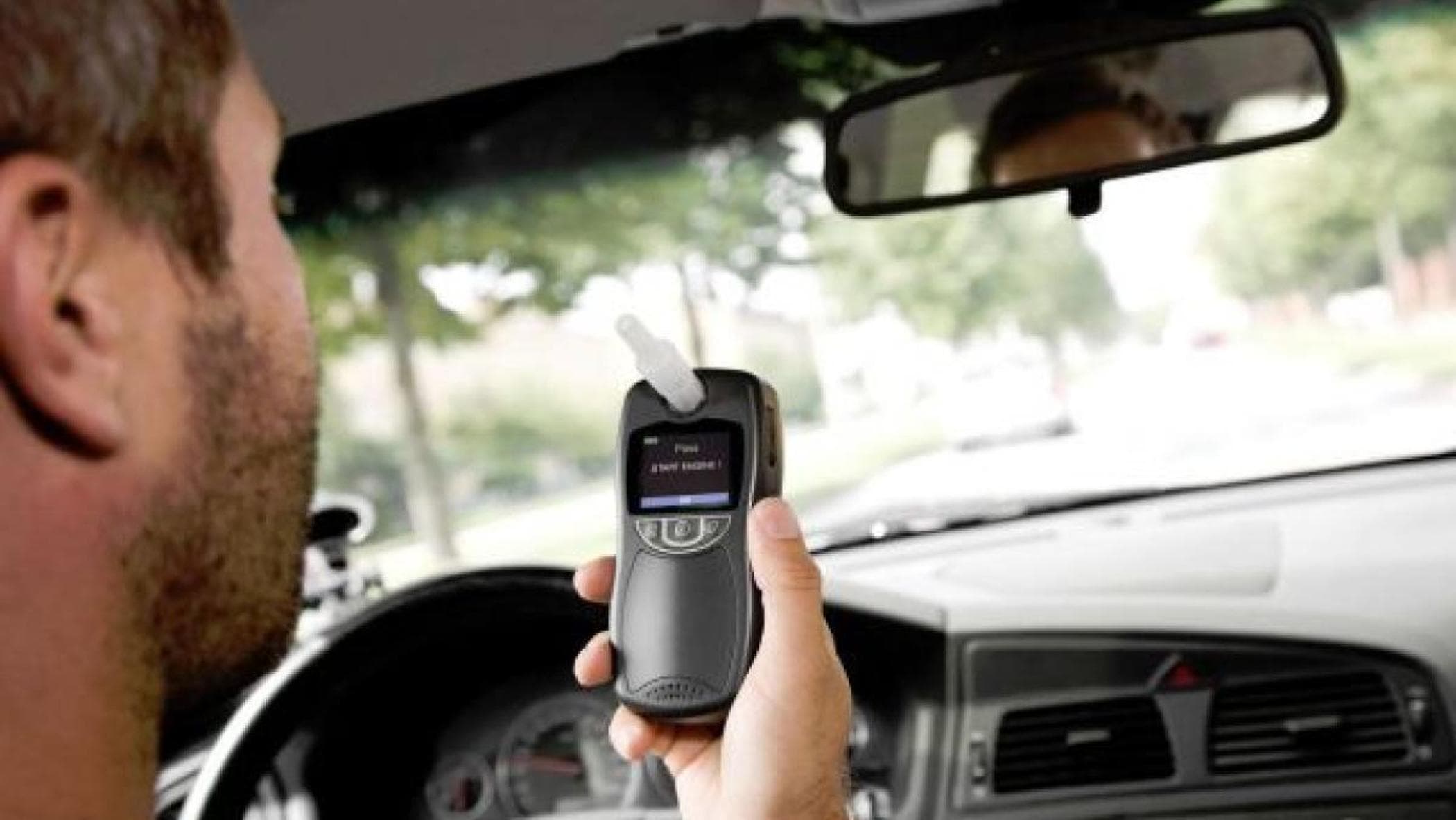 Codice della strada, da oggi alcolock sulle auto di chi è stato condannato per aver guidato ubriaco
