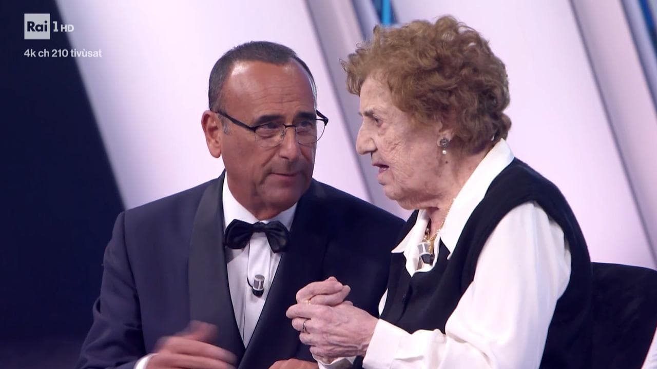 Sanremo: sul palco la signora Gianna, 105 anni. "Al referendum del '46 votai per la Repubblica"