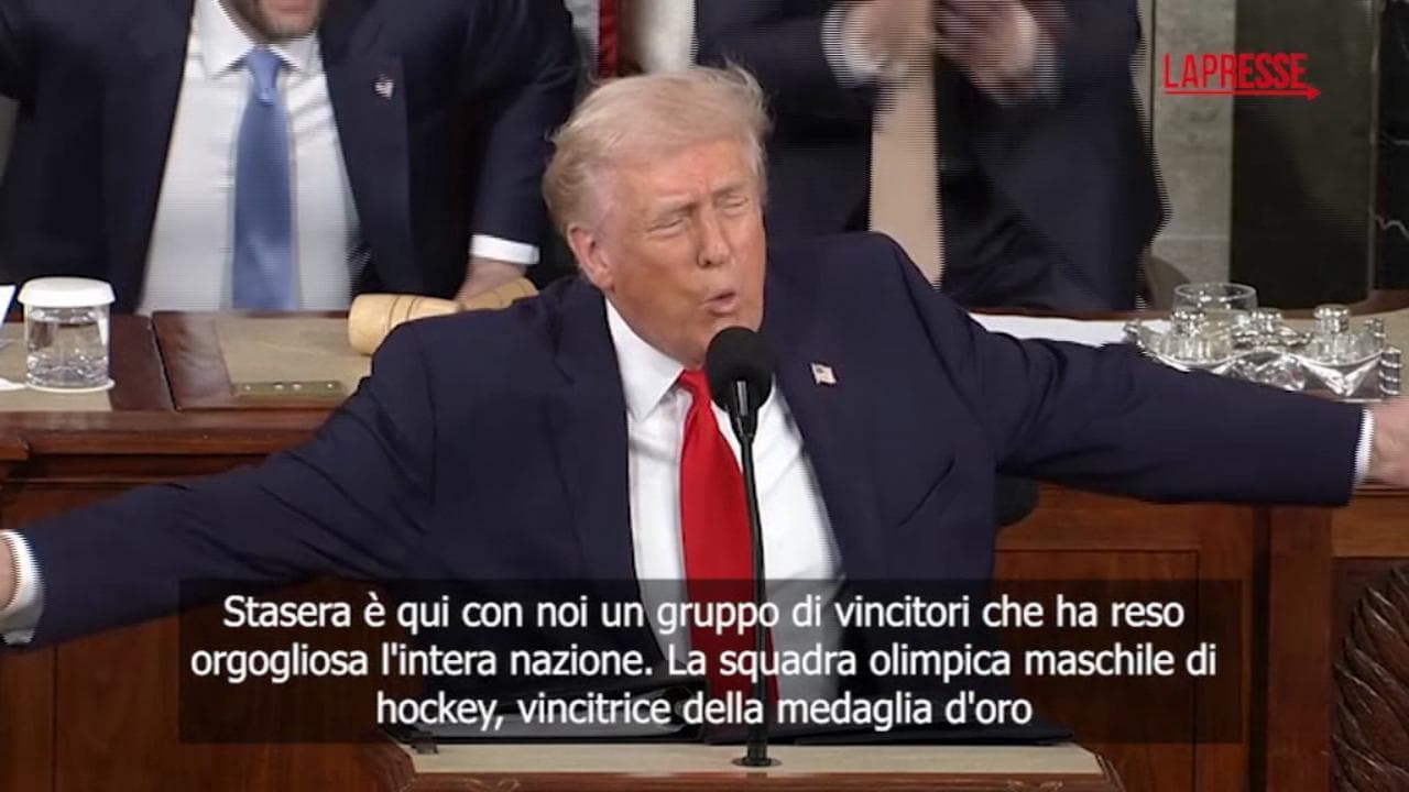 Trump acclama l'hockey olimpico maschile. La nazionale femminile assente per la battuta sessista
