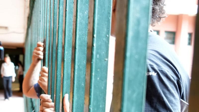 PENITENZIARIO MINORILE CESARE BECCARIA
POLIZIA PENITENZIARIA CARCERE DETENUTO DETENUTI GRATA GRATE SBARRE SBARRA PRIGIONE