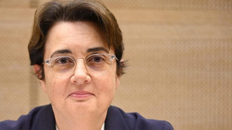 Laurence des Cars si dimette dal Louvre: “Ero lì per fare da parafulmine”