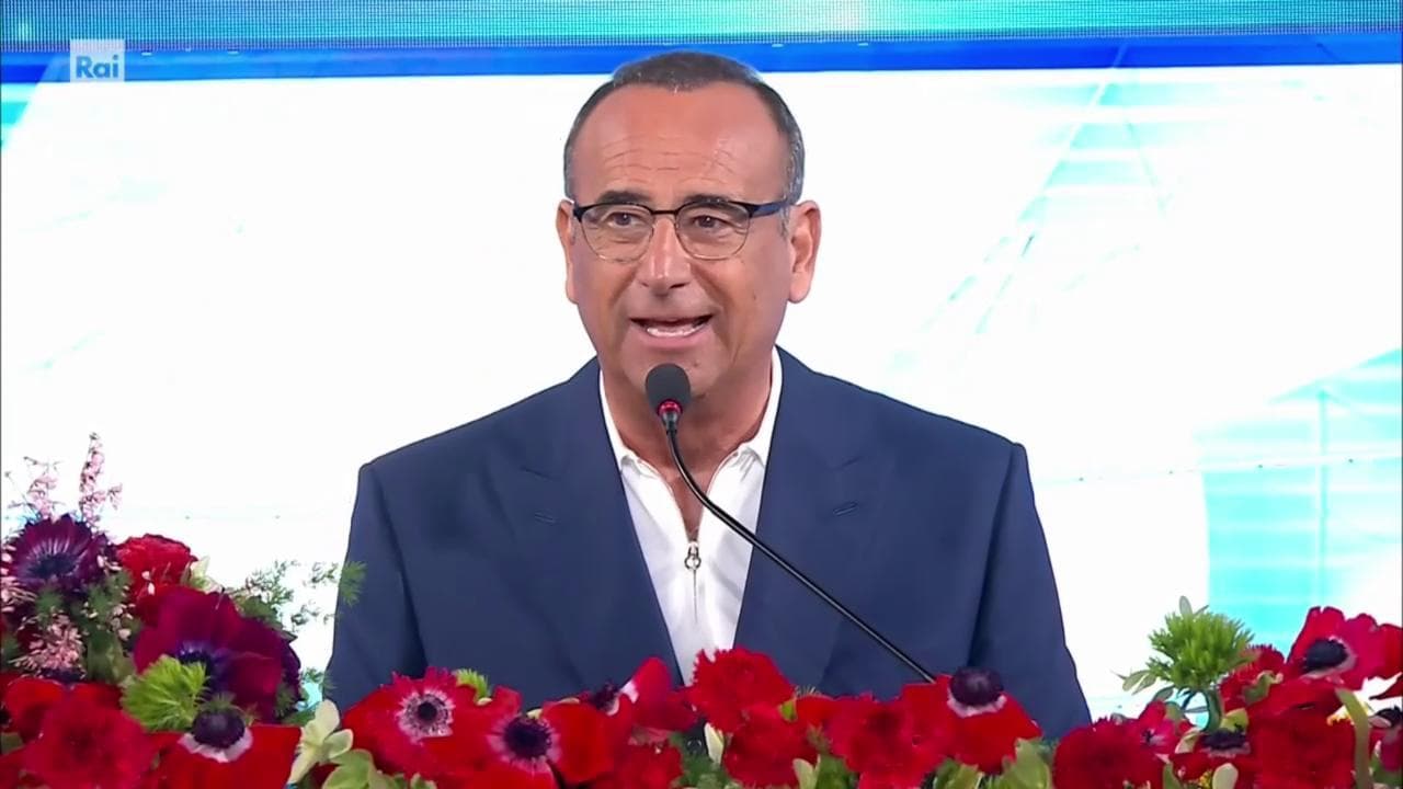 Sanremo, ascolti: Conti se la prende con il cambiamento climatico: "Con questo caldo la gente esce"