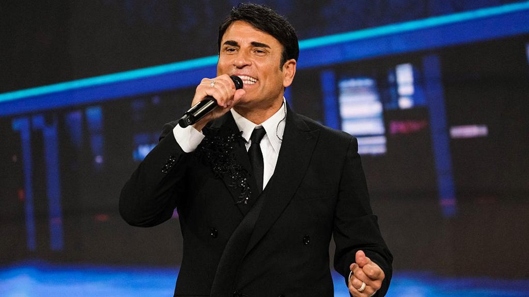 FantaSanremo, i punti della terza serata in diretta: bonus e malus cantante per cantante