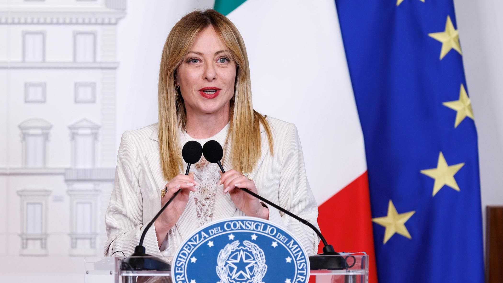 Referendum e legge elettorale, la capocrazia al governo