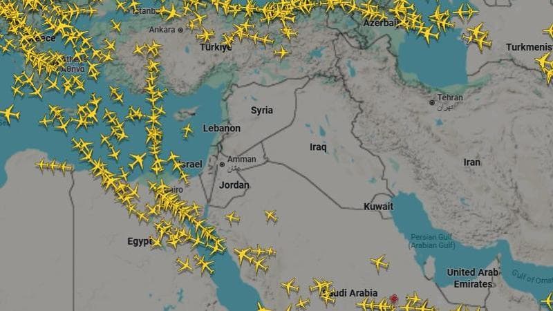 Dubai'den Umman'a: İran'daki saldırının ardından Orta Doğu ile uçuşlar iptal edildi