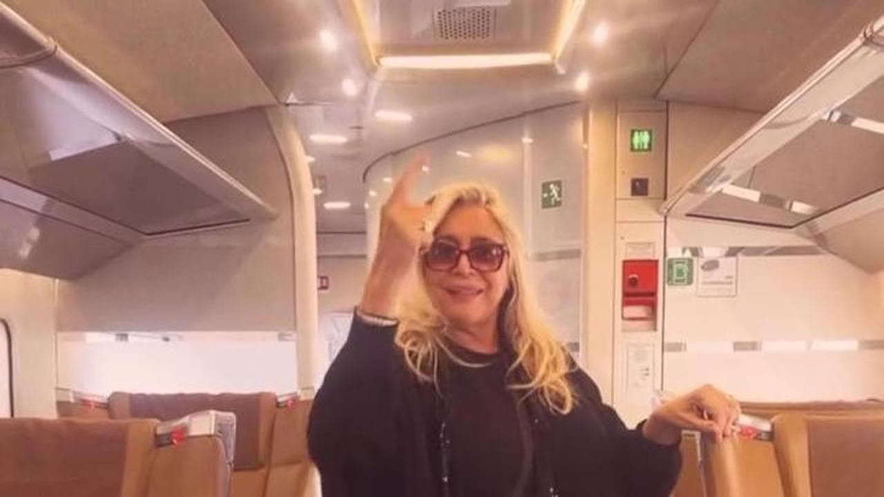Il balletto di Mara Venier sulle note di Sal Da Vinci con la dedica al marito: "Per sempre sì"
