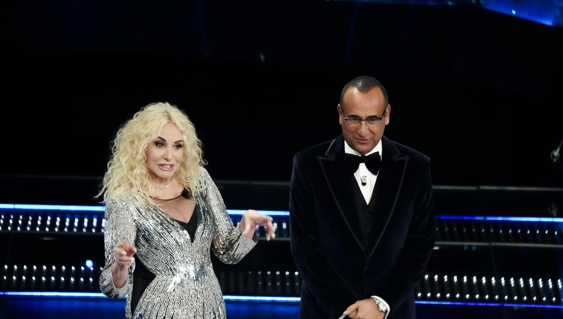 De Martino conduttore nel 2027 insieme a Clerisi: per la prima volta a Sanremo il passaggio di testimone in diretta
