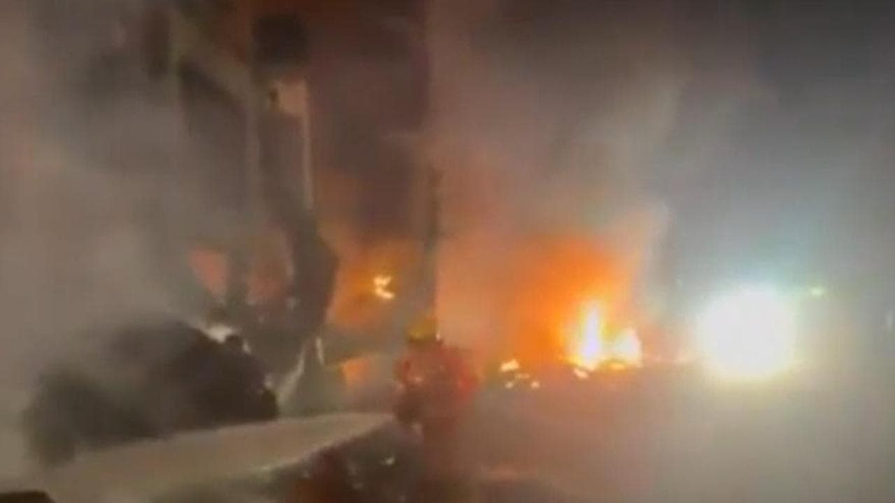 Tel Aviv, auto e palazzi distrutti dai missili iraniani