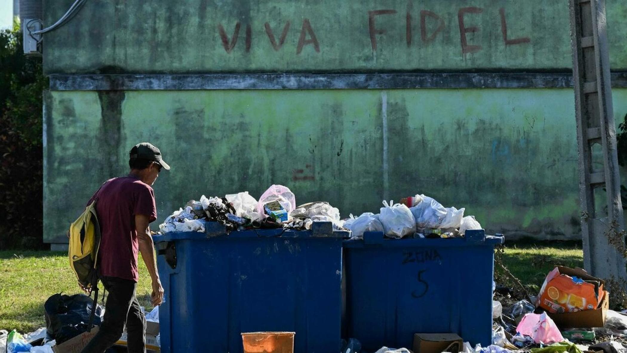 Küba'da ABD ambargosu nedeniyle sivil halkın günlük yaşamı giderek nefes darlığı çekiyor