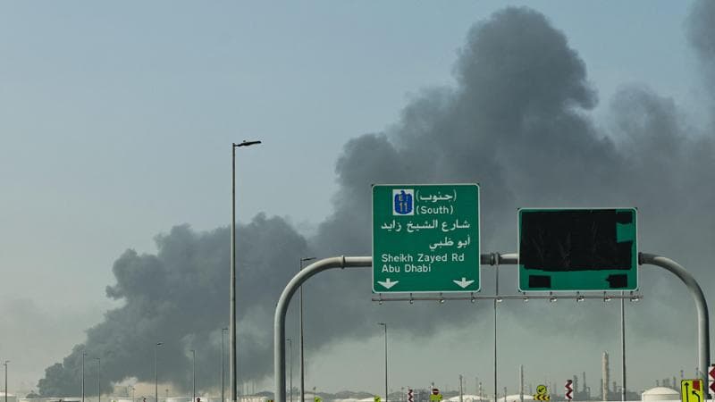 La sera andavamo a Dubai. Non è fascismo, è fasticcio