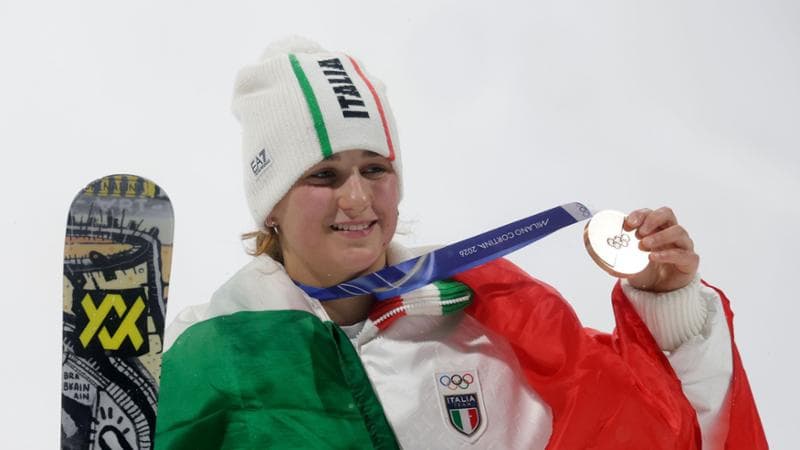 Flora Tabanelli con il bronzo vinto ai Giochi