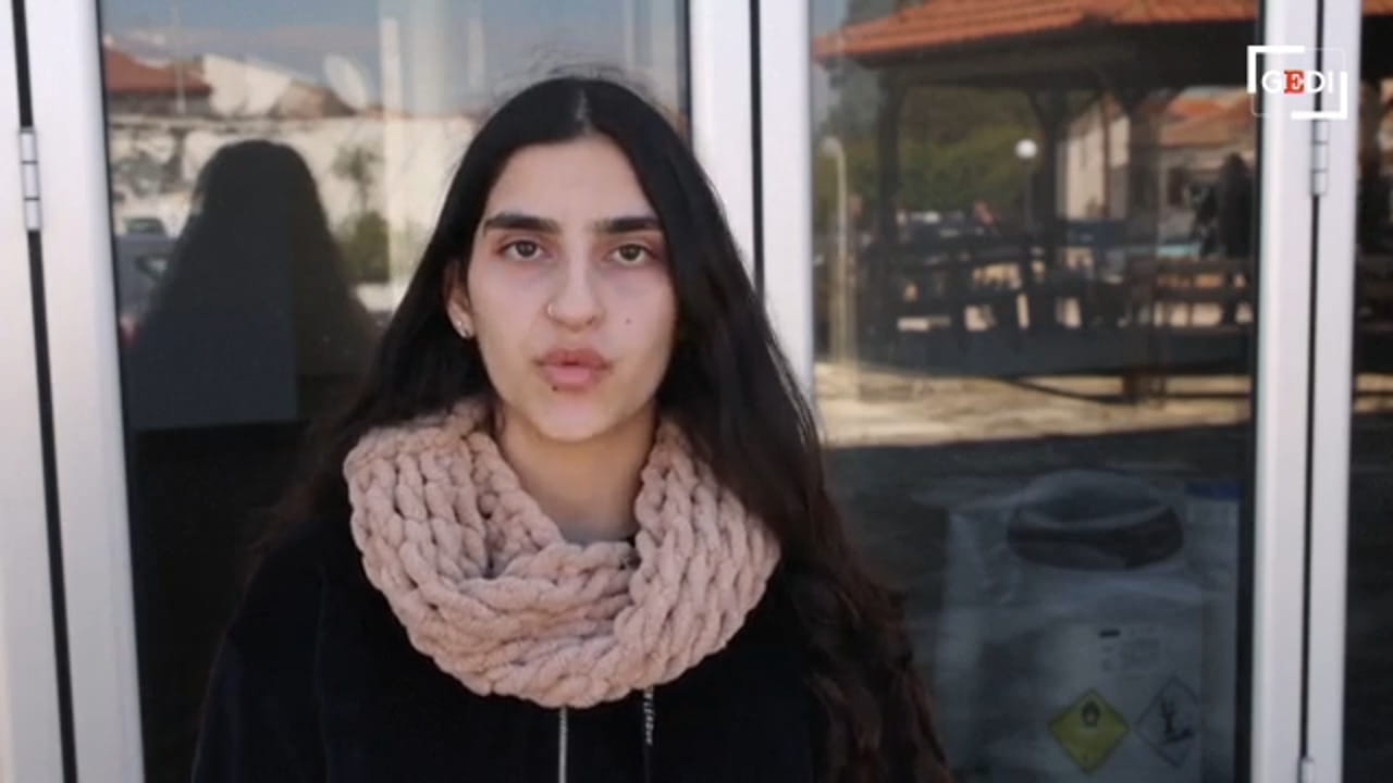 Cipro, gli abitanti di Akrotiri dopo l'attacco: "Costretti a lasciare tutto, abbiamo paura"