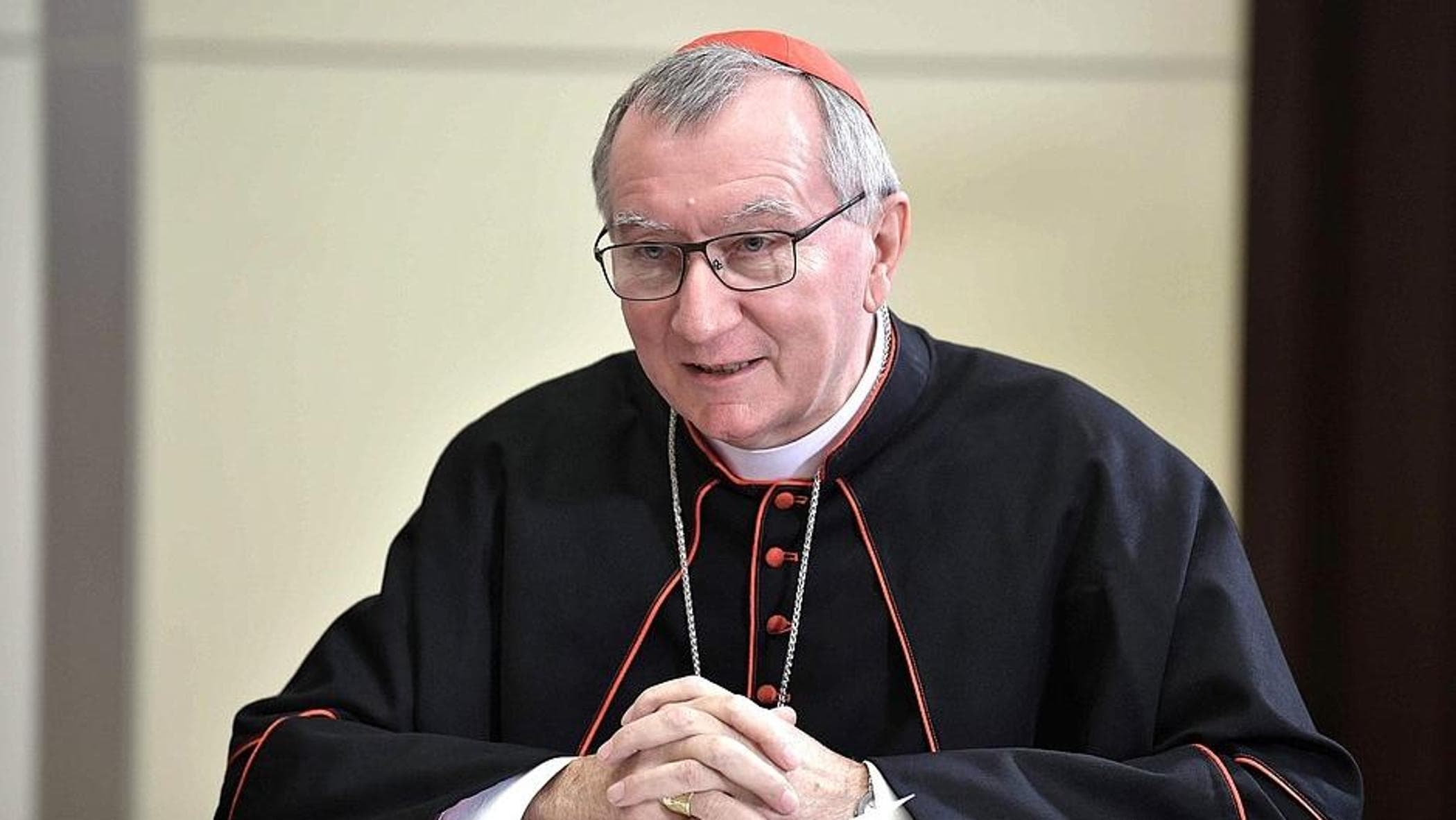 Parolin sull’Iran: “Le guerre preventive rischiano di incendiare il mondo”