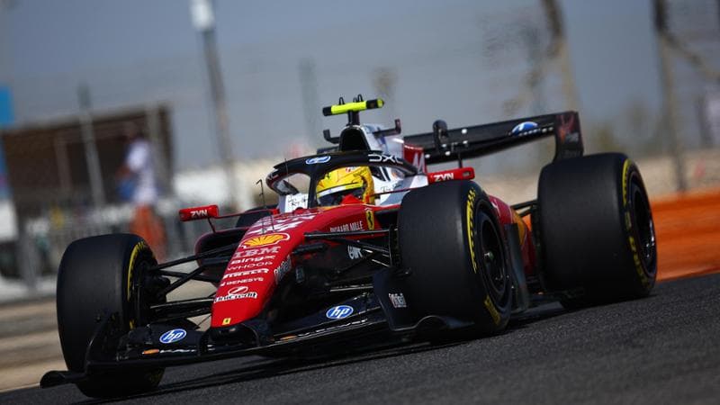 Lewis Hamilton sulla Ferrari HP