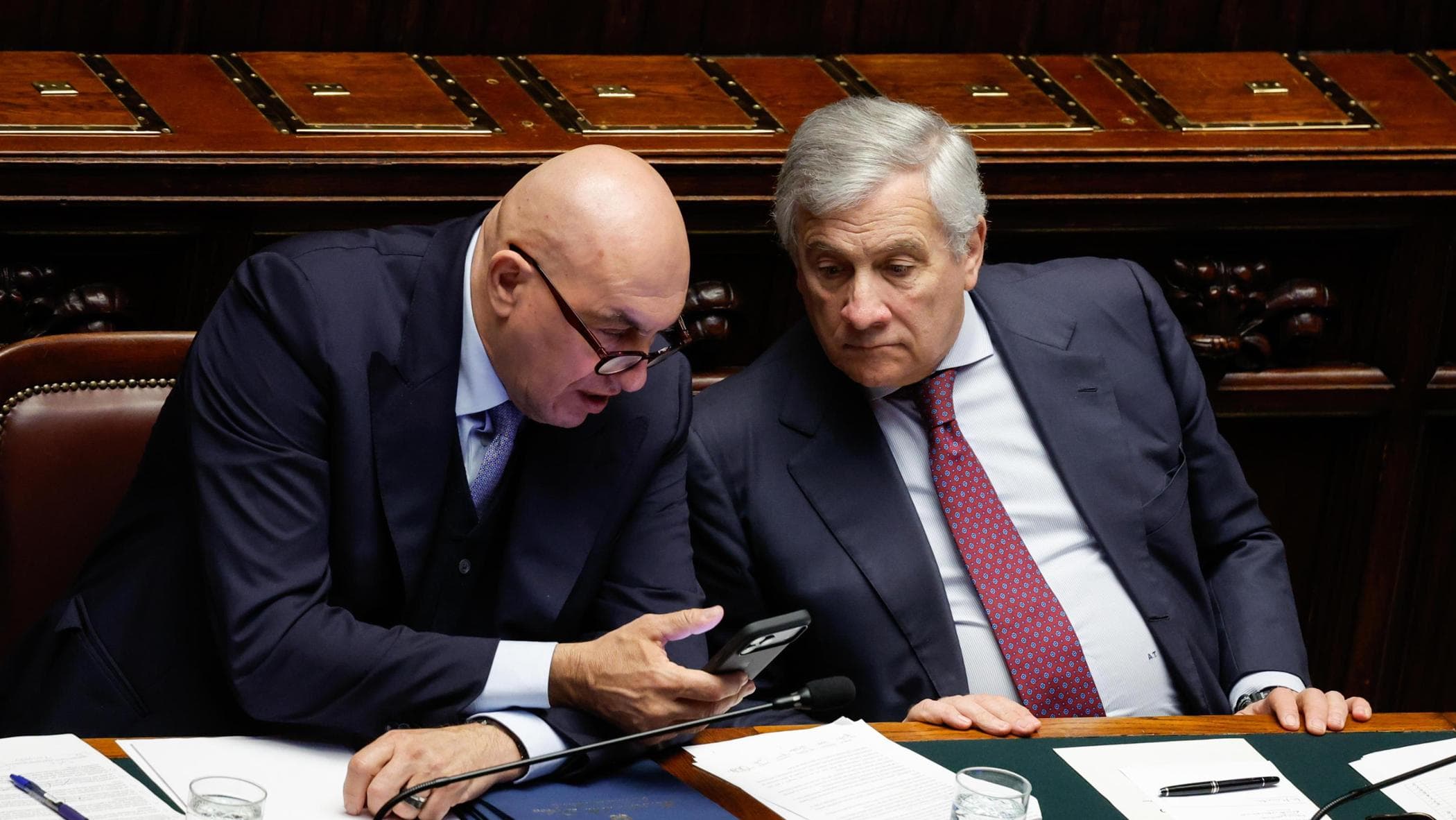Iran, Tajani in aula: “Centomila italiani in aree colpite”. Crosetto: “Basi Usa? Nessuna richiesta”