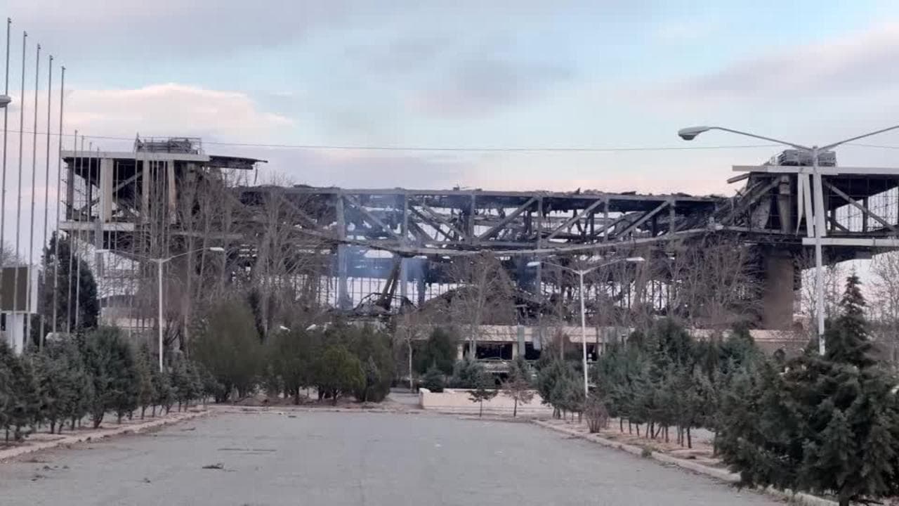 Iran, distrutto l'Azadi Sports Hall di Teheran: il video