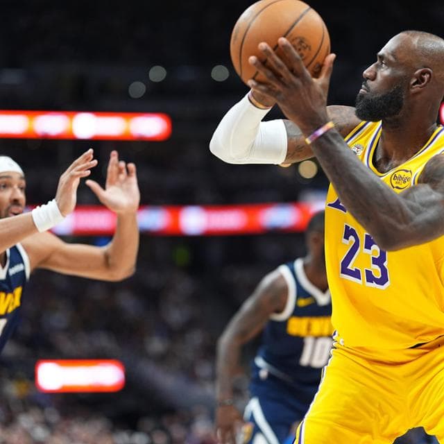 LeBron James, bir rekor daha: NBA'de normal sezonda en çok maç oynayan oyuncu