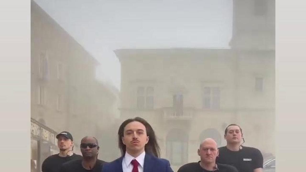 Tommy Cash a San Marino balla sulle note di Sal Da Vinci