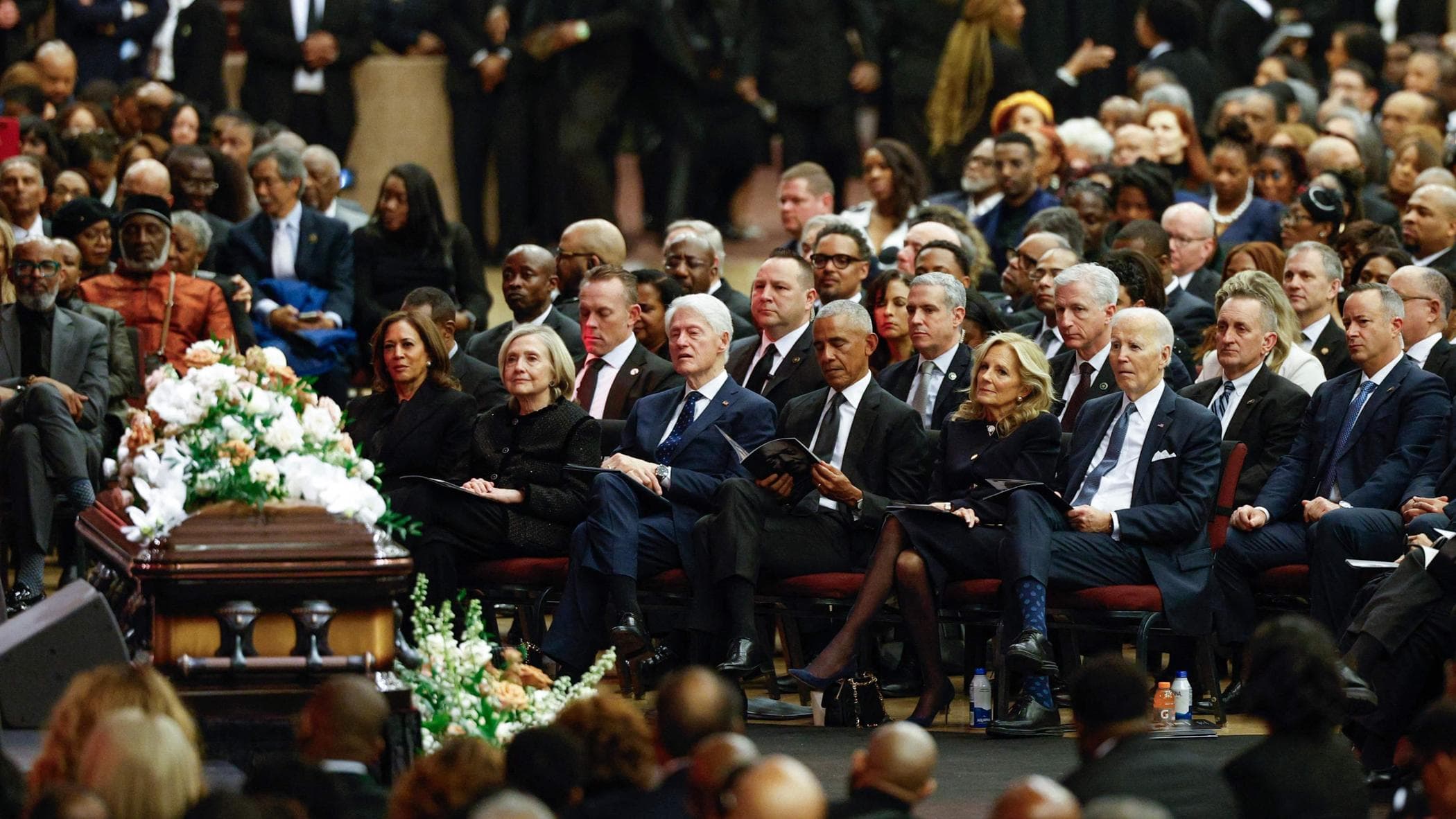 Tre ex presidenti dem all’addio del reverendo Jackson. Obama attacca Trump: “Assalto a democrazia”