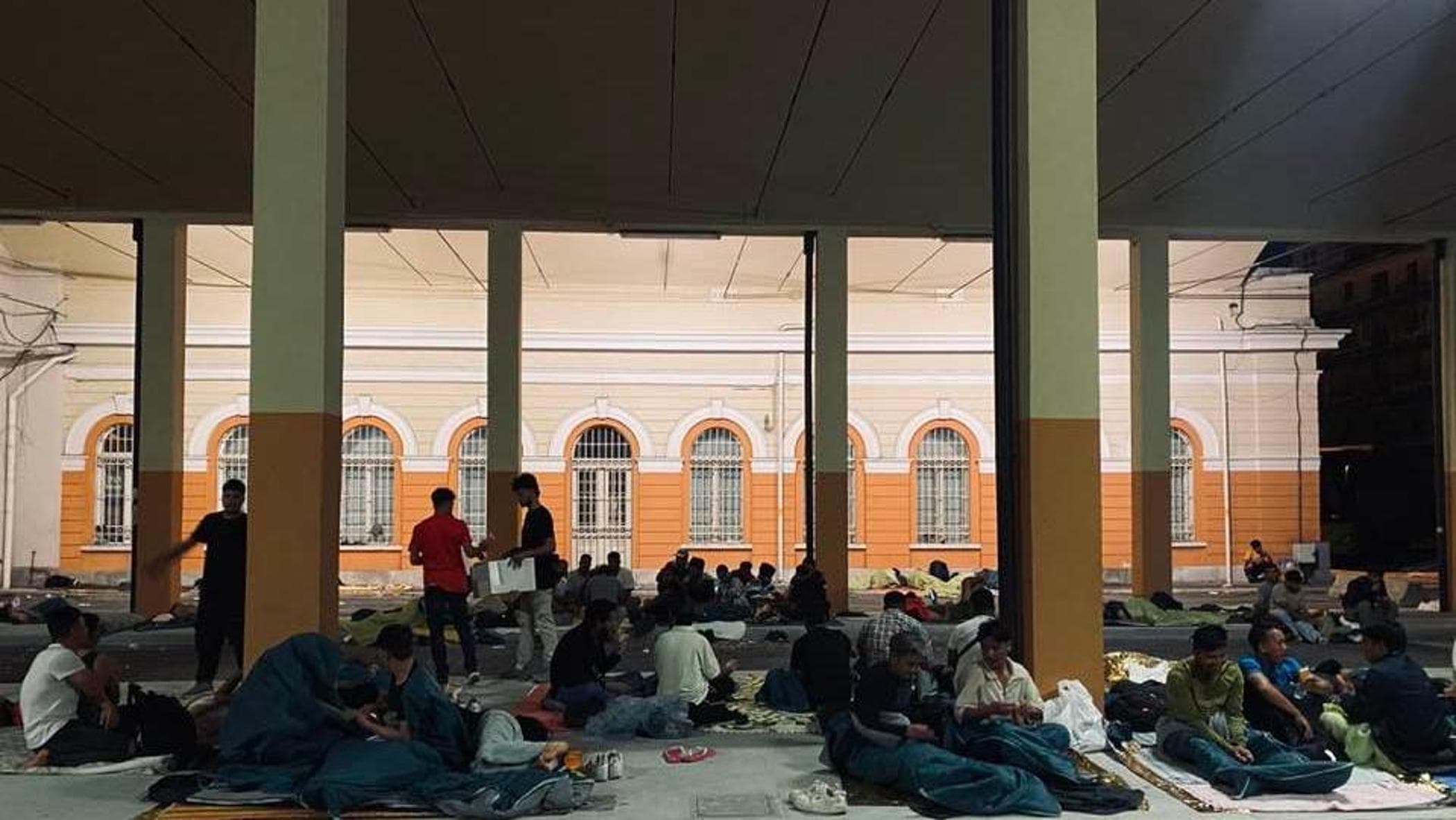 Göçmenler Libya'da olduğu gibi Trieste'de de kaçırılıyor. İlk mahkumiyetler