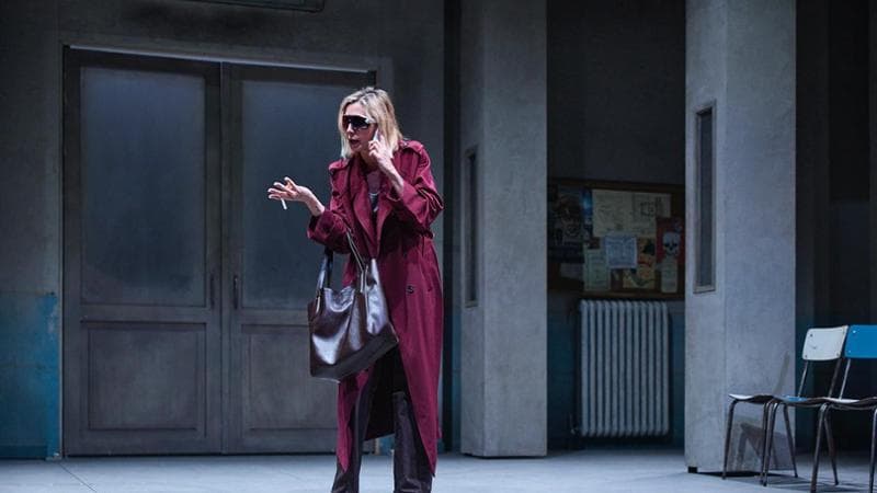 “People, Places & Things”, Favino dirige la moglie Ferzetti in una grande prova d’attrice
