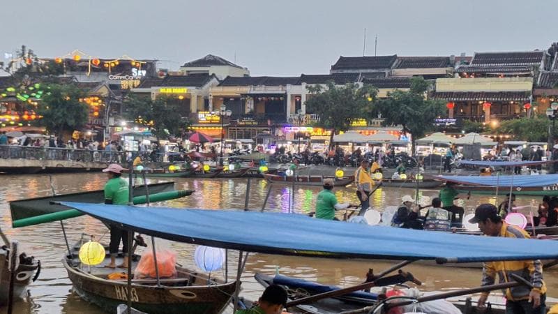 La città delle lanterne