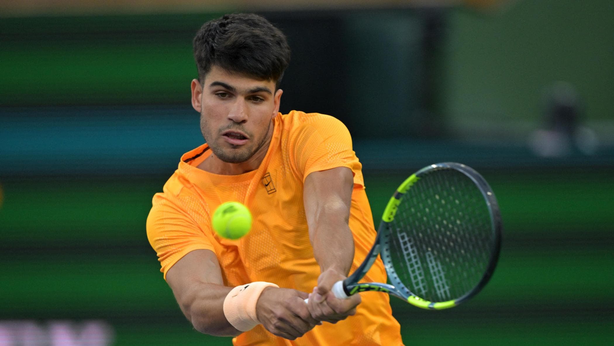 Indian Wells, esordio sul velluto per Alcaraz. Djokovic lascia un set, stasera in campo Sinner