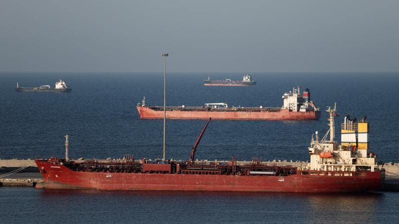 Petroliere In Fila Al Checkpoint Hormuz E C Chi Trucca I Transponder petroliere-in-fila-al-checkpoint-hormuz-e-c-chi-trucca-i-transponder