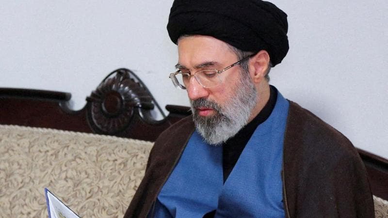 Iran, Mojtaba Khamenei è la nuova Guida suprema. Larijani: “Restiamo uniti”