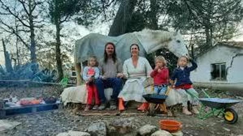 La famiglia nel bosco