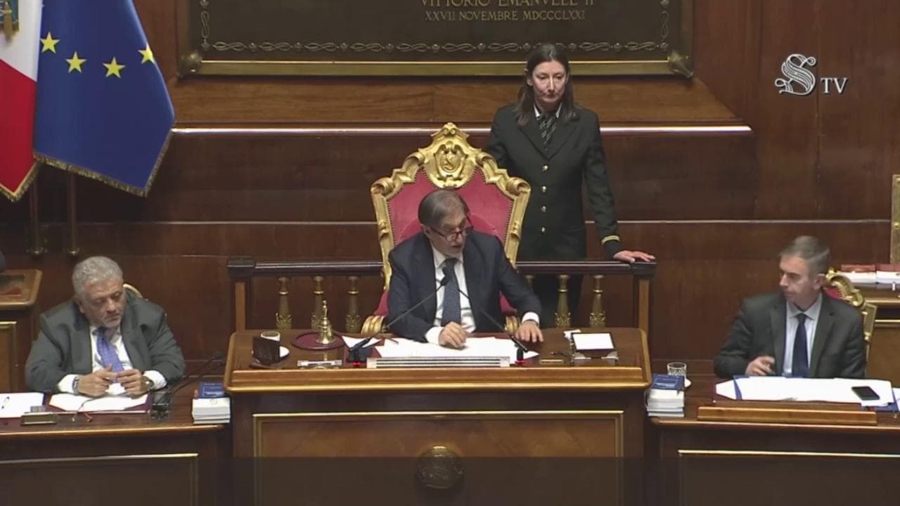 La Russa insulta il Pd Nicita: "Come si chiama quel cogl... che continua a urlare?". Poi si scusa