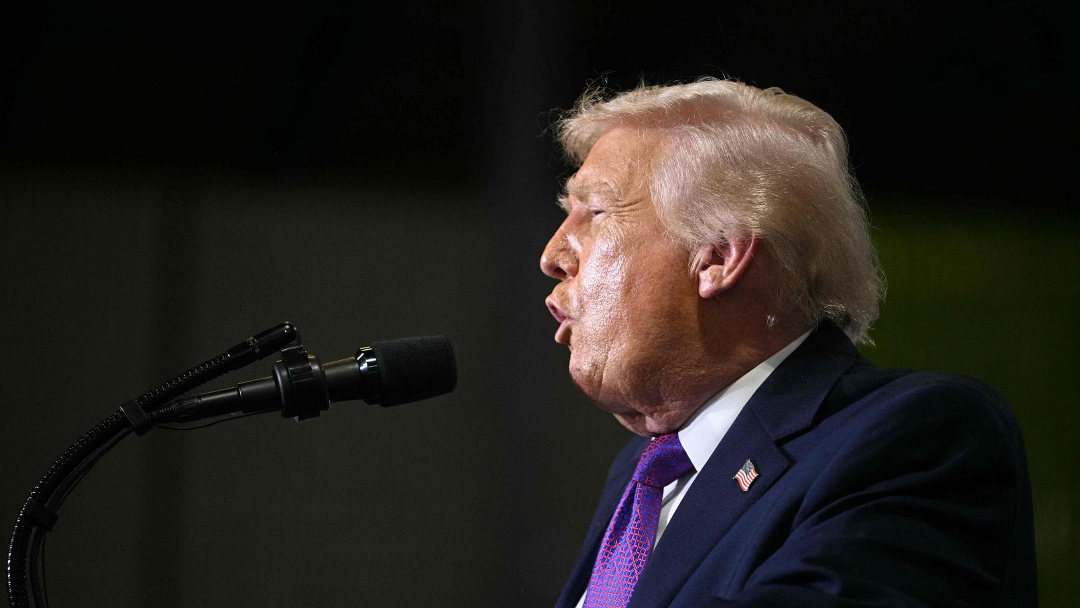Trump: “In Iran abbiamo già vinto, ma ora finiamo il lavoro”. Nuove minacce alla Spagna