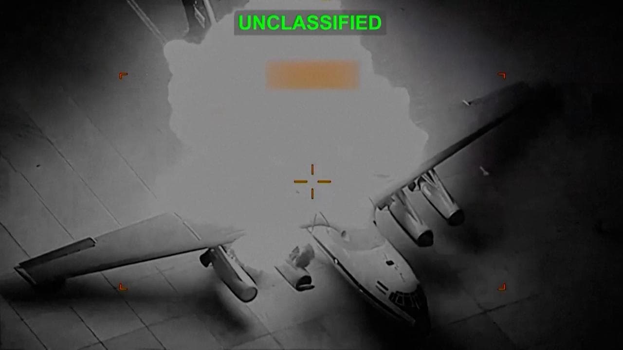 Iran, i militari Usa: "Stiamo distruggendo le loro capacità aeree". Il video degli attacchi