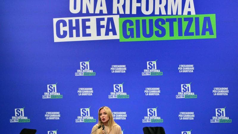 Meloni sul referendum: “Se la riforma non passa, stupratori in libertà e figli strappati alle mamme”