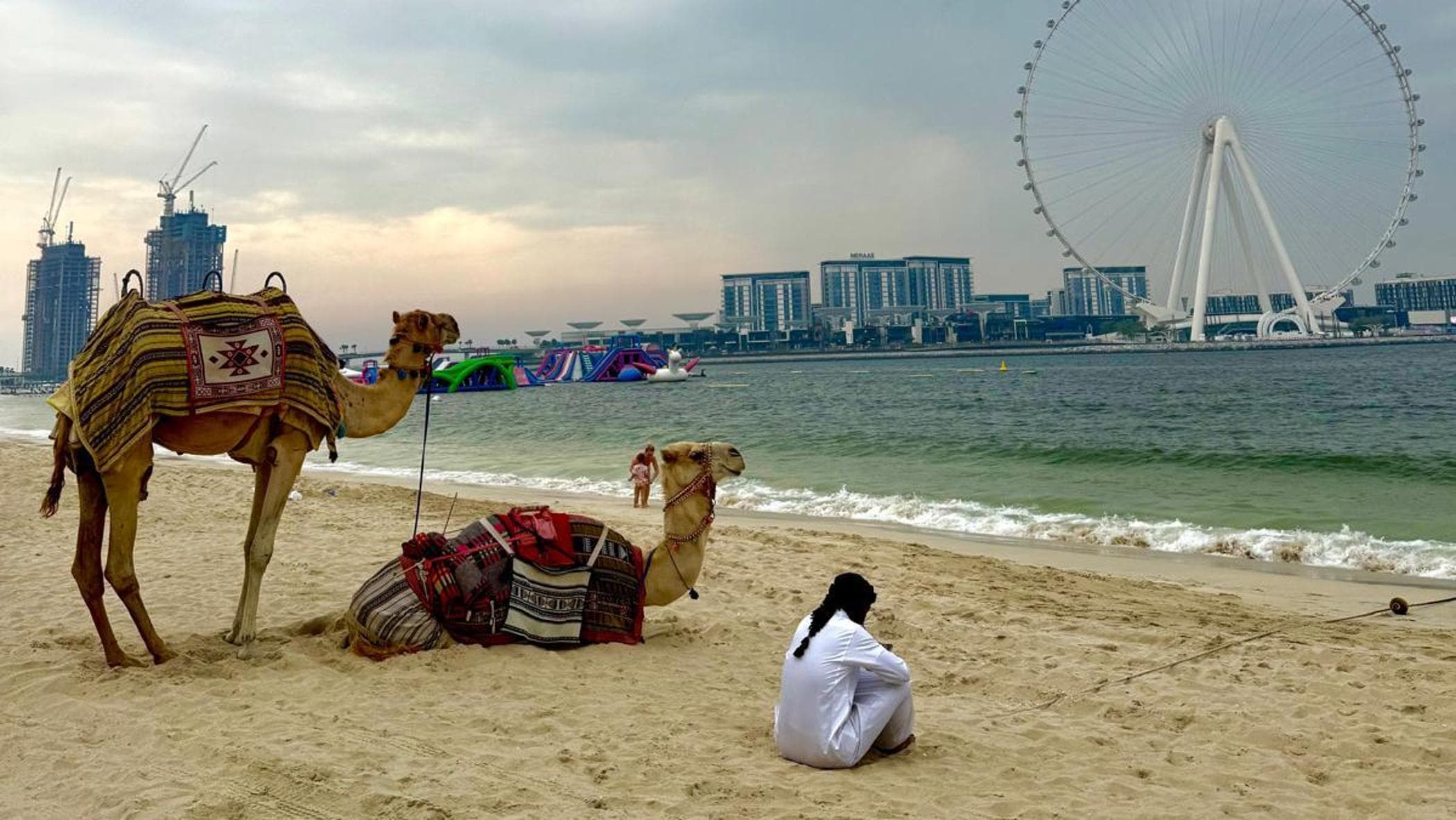 Viaggio nella Dubai svuotata dai turisti: tutto aperto ma non c’è nessuno a godersi il lusso