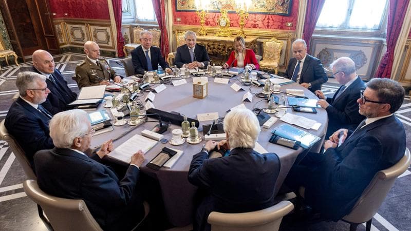 Consiglio supremo di Difesa al Quirinale: “Non partecipiamo alla guerra, grave rischio terrorismo”