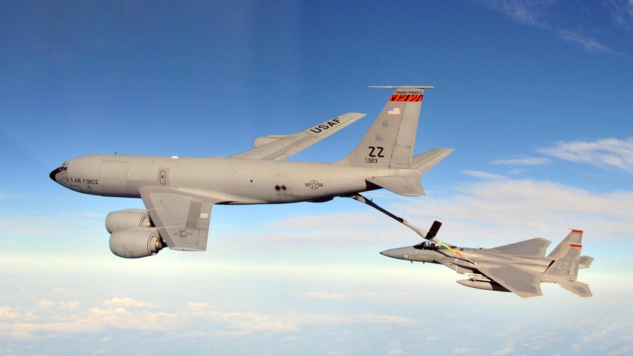 Scontro tra due cisterne volanti nei cieli dell’Iraq: mistero sulla sorte di due piloti Usa