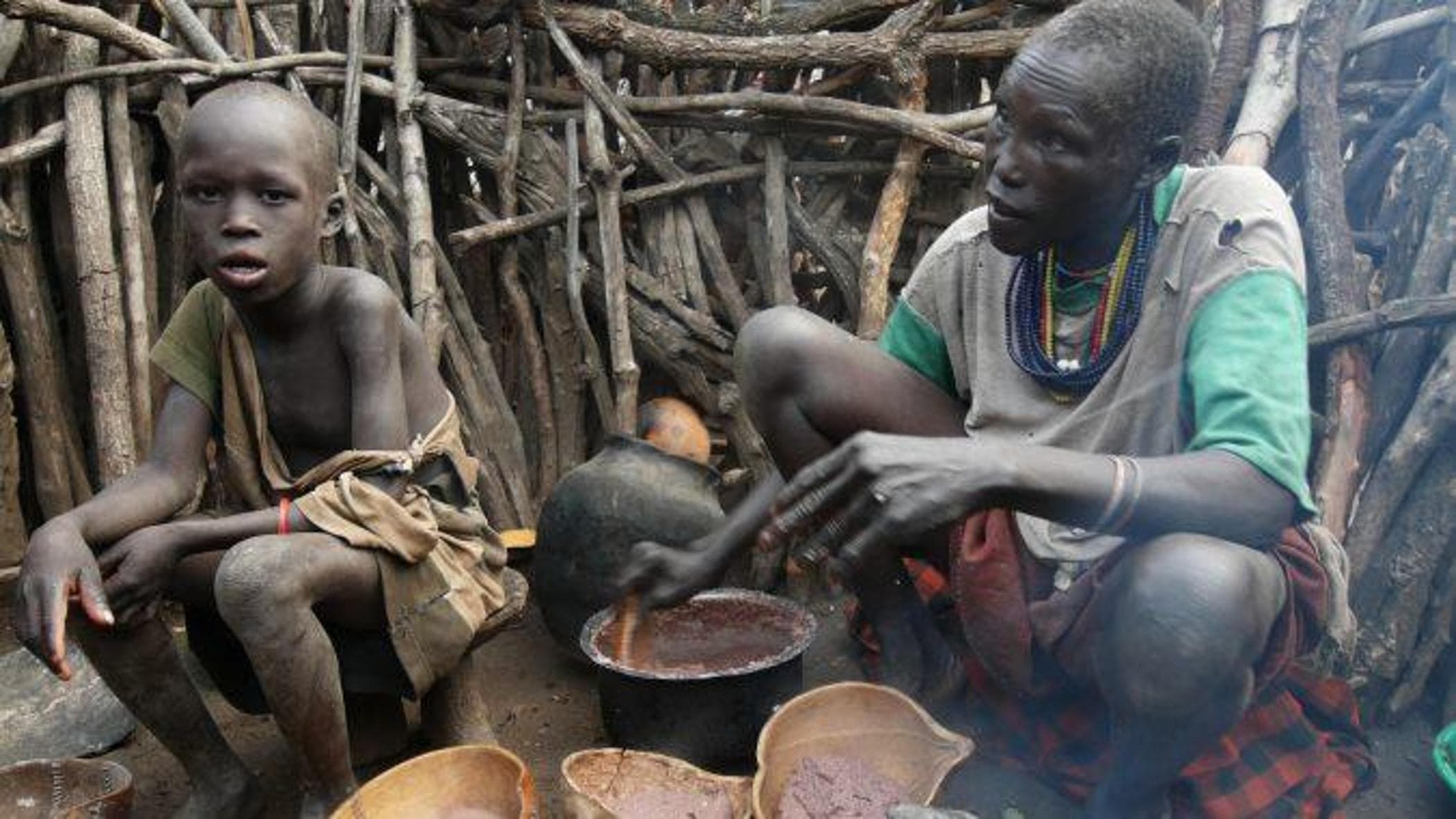 Askeri çıkarların halkın çıkarlarına üstün geldiği yer ve zamanda çatışmalar
