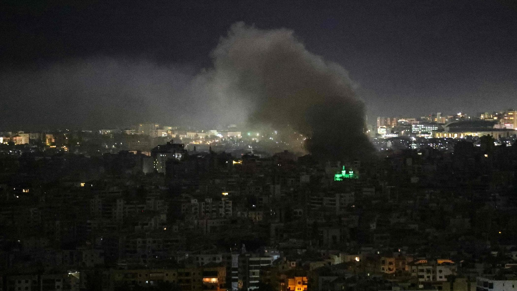 Libano, Israele dice no alla tregua. Hezbollah: “Vinceremo”. Nuovo attacco a una base Unifil