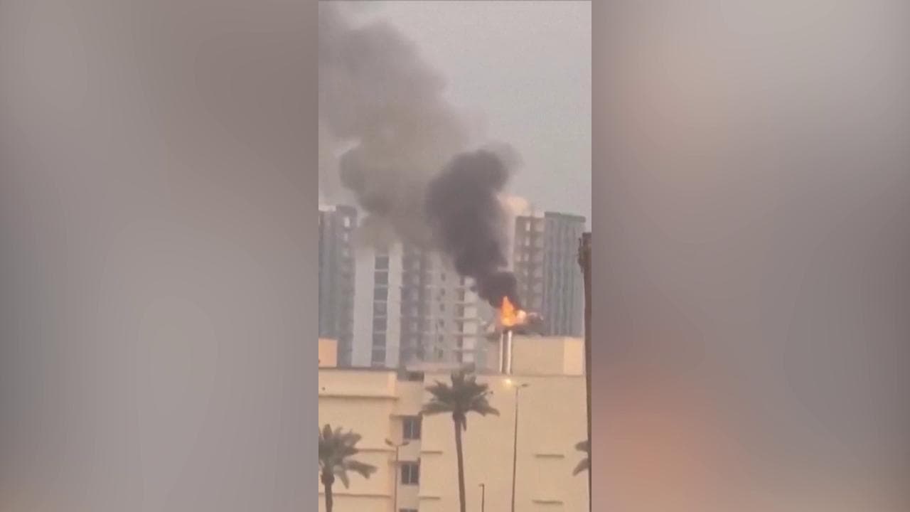 Iraq, colpita ambasciata Usa a Baghdad da miliziani filoiraniani: il video dell'incendio e del fumo