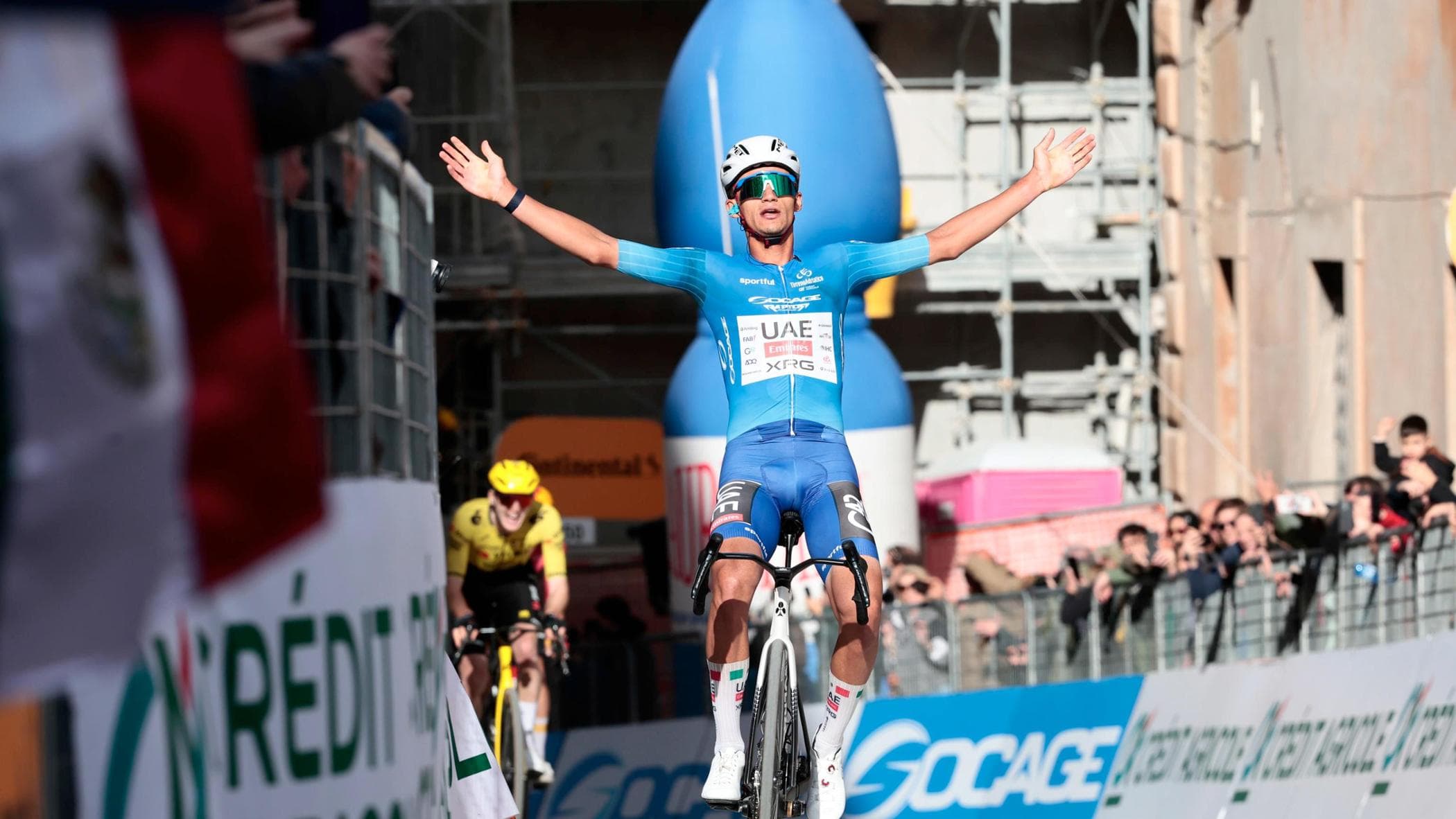 Pellizzari ci prova, Del Toro ci riesce: il messicano blinda la Tirreno-Adriatico