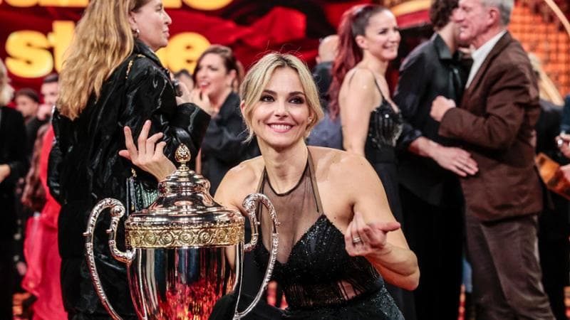 Milly Carlucci a Francesca Fialdini: “Ti voglio tra i magnifici sette giudici di Canzonissima”