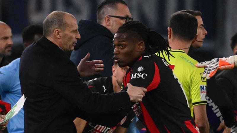 Milan, il sogno scudetto passa, il problema Leao resta: nervoso e indolente, a Roma non è piaciuto